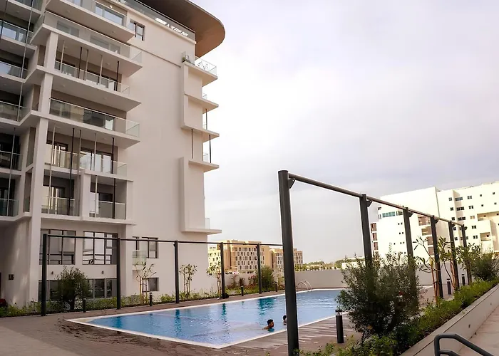 Elegant 2Br Retreat In Masdar City