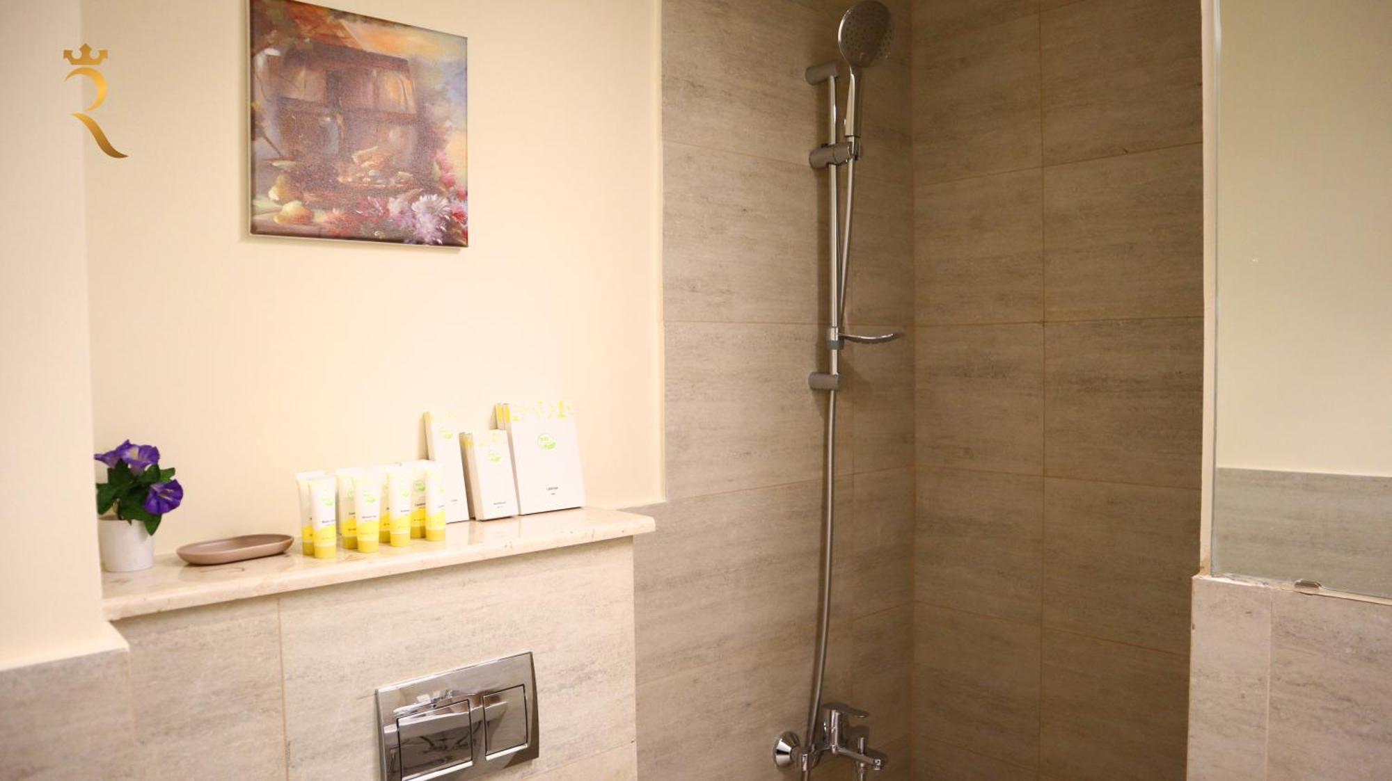 Apartment Elegant 2br Retreat In Masdar Abu Dhabi